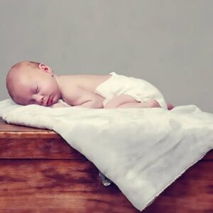 Newborn portrait experience