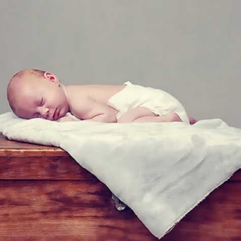 Newborn portrait experience